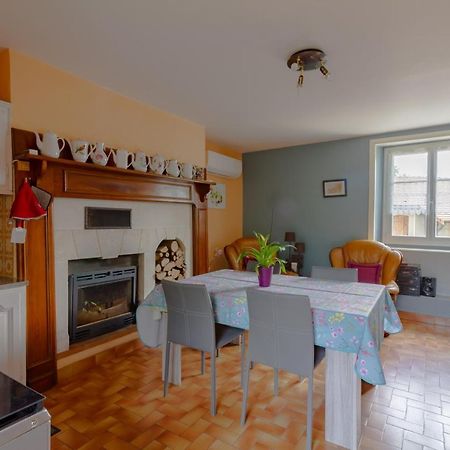 Gite Des Croix Bancaud Jumilhac-le-Grand Dış mekan fotoğraf
