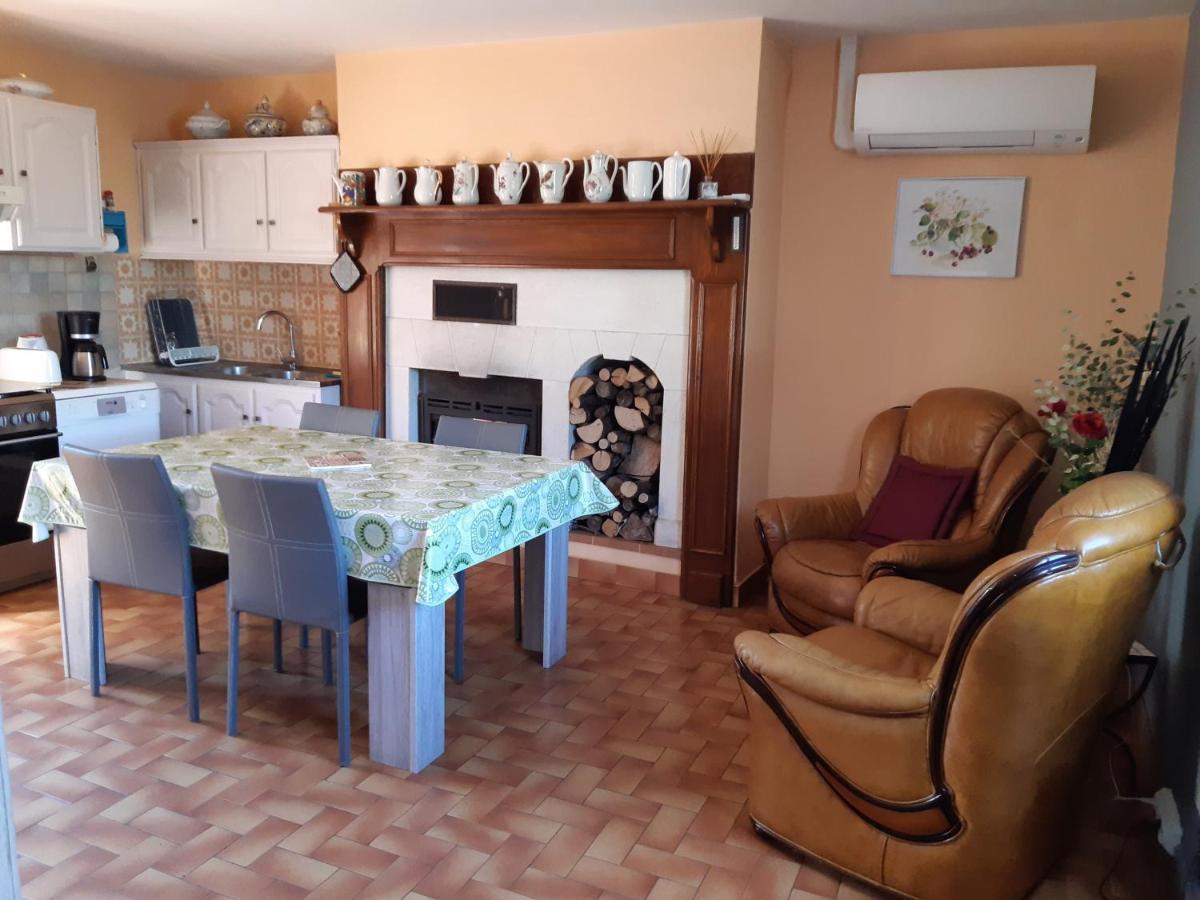 Gite Des Croix Bancaud Jumilhac-le-Grand Dış mekan fotoğraf